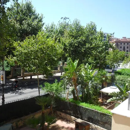 Eleganza In Centro Citta פלרמו